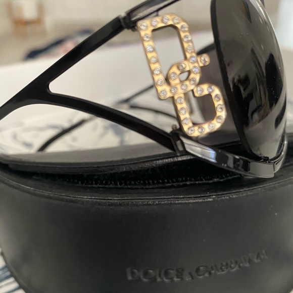 COPY - Dolce & Gabbana Sunglasses - Picture 3 of 6
